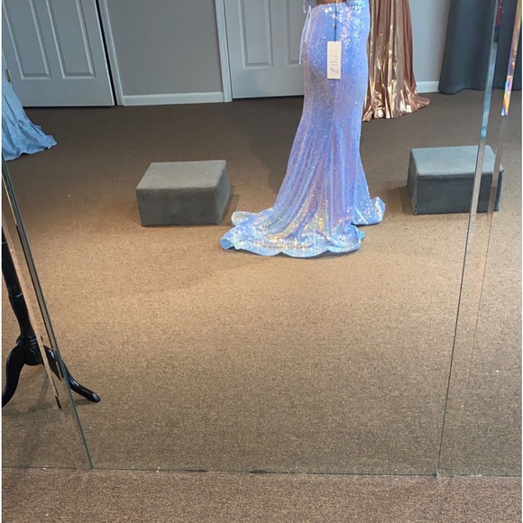 ALYCE PARIS. size 8 prom dress. - Picture 3 of 5